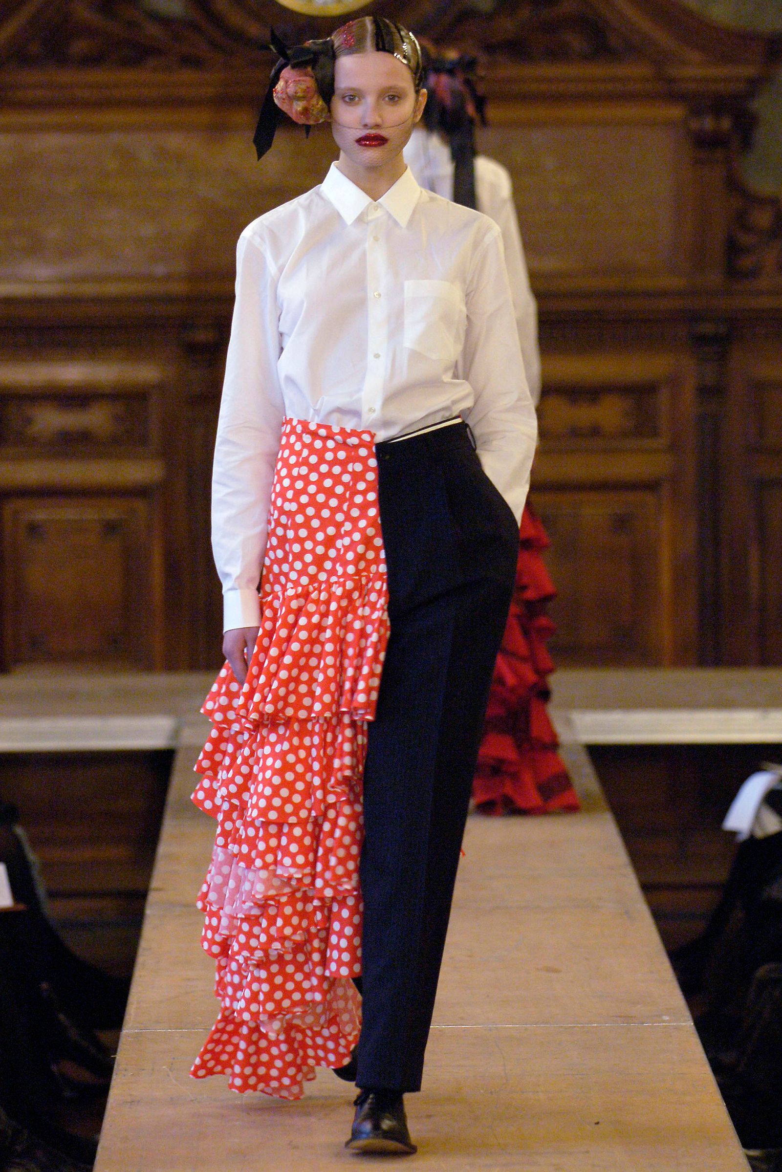 In this case it takes only one to tango. At Comme des Garçons fall 2006 readytowear